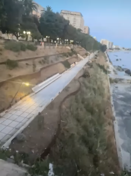 Punta machete alla gola di una donna sul lungomare Leogrande. Sasso: "Era uno straniero"
