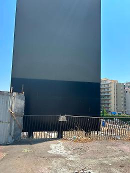 Catania, spento il maxi led pubblicitario al Tondo Gioeni: &egrave; sequestrato