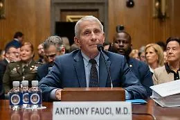 Fauci colpevole di oltraggio al Congresso: commissione Senato Usa approva la mozione, rischia indagine penale