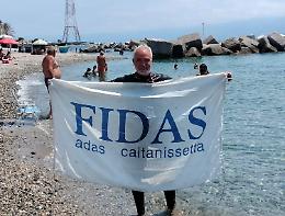 Ambra,  bracciate da record nello Stretto per dare una mano al volontariato