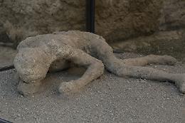 Cosa finiva nei piatti dei pompeiani? Uno studio sulle vittime dell&rsquo;eruzione riscrive la storia