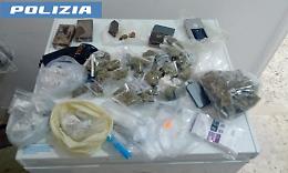 Droga nascosta in frigorifero tra cibi e bevande: arrestati due mauriziani a Piazza Palestro
