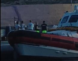 Tragedia a Lampedusa, muore un giovane sub travolto da un gommone 