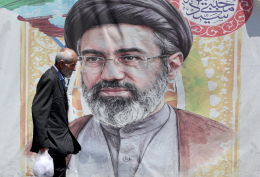 Incontro tra Khamenei e Pezeshkian: sostentamento, sviluppi militari e alleanze economiche al centro