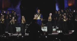 Nabucco al Teatro Antico di Taormina tra fuoco dell'Etna, coro trionfante e la traduzione in LIS