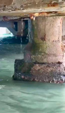 Palermo, la denuncia di Controcorrente: &laquo;Sospetto di uno scarico abusivo sotto l'antico stabilimento di Mondello&raquo;