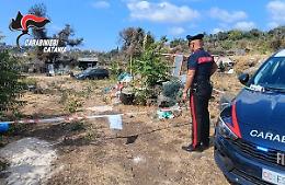 Terreno adibito a discarica abusiva di bombole gpl lambito dalle fiamme, denunciato 25enne
