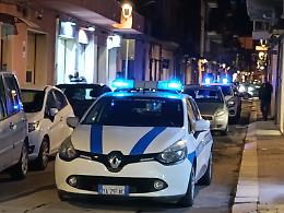 Vittoria, tenta di uccidere la moglie dinanzi ai figli