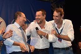 La Lega nordista si ribella a Salvini, in Sicilia Sammartino giura alta fedelt&agrave; e lavora alle nozze con la Dc