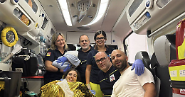Ragusa, partorisce in casa: assistita dai sanitari del 118