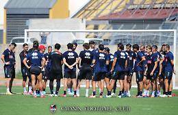 Catania, tre giorni al via: Longo studia l'undici