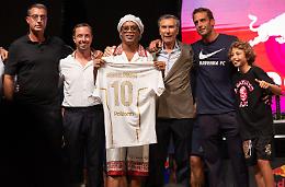 Ronaldinho show a Ravenna: &laquo;Sto bene, posso giocare e sogno il gol numero 300&raquo;