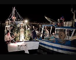 Porto pieno di posidonia da mesi, a Marinella di Selinunte salta anche la processione della Madonna a mare