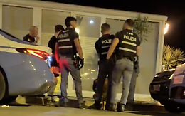 Notte movimentata a Scoglitti: ancora una maxirissa