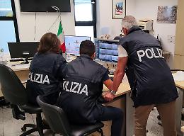 Creavano pagine internet-civetta e svuotavano i conti con i bonifici istantanei: individuata banda di truffatori online 