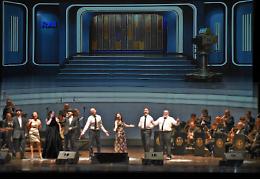 "Salvaci, swing": il grande show che riporta la musica a farci sognare