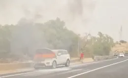Auto in fiamme sulla Ragusa-Modica