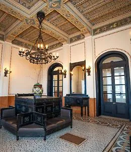  Sulle tracce di Klimt e Goethe: apertura eccezionale per la magnifica sala d'attesa di Taormina