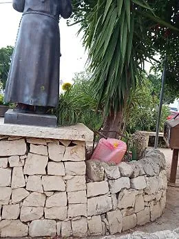 Marina di Ragusa, la segnalazione di un genitore: "Il parco Padre Pio &egrave; nel degrado"