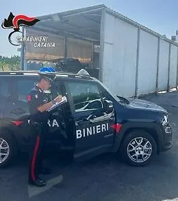 Acque reflue industriali sversate illecitamente: sigilli a un autolavaggio ad Adrano 