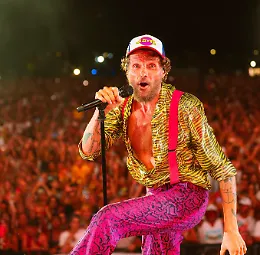Jovanotti ambasciatore della Sicilia (o assessore al Turismo)