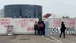 A Modena torna il rave (di Halloween) 5mila nella fabbrica abbandonata (VIDEO)