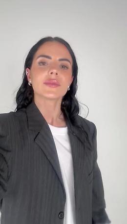 Shaila Gatta "Fuori Onda": la showgirl presenta il suo libro a Palermo (VIDEO)