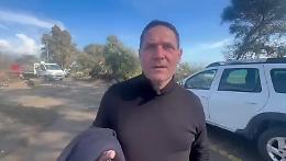 La "sfida" dei commercianti al ciclone Harry:  ristoratori e titolari di lidi al lavoro a Fondachello (video)