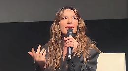 Sabrina Impacciatore si commuove: &laquo;Il primo giorno sul set mi sentivo morire&raquo;