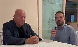 Giovanni Cacioppo non perde mai la sua verve: a Ramacca lo show del comico