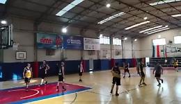 Argentina, la partita di basket diventa una corrida con calci e pugni
