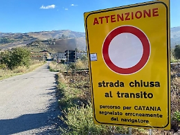L’autostrada Palermo-Catania è un labirinto tra cantieri e ponti demoliti