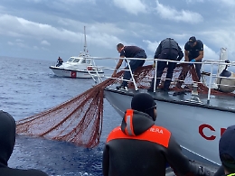 A Capo Peloro rimossa dal fondale una rete da pesca lunga 200 metri