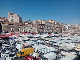 Alla Fiera non c’è spazio per tutti: «Ma non fate morire il mercato»