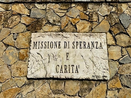 La maxi cartella Amap e i volontari "increduli", viaggio dentro la Missione di Biagio Conte