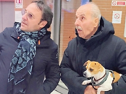 Smarrisce il portafoglio e gli rubano tutti i risparmi, si attiva la gara di solidarietà per il 78enne Nino