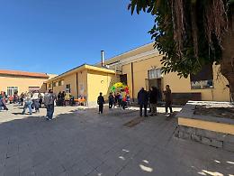 Dopo quasi 2 anni di lavori Torre Archirafi riabbraccia una scuola resa pi&ugrave; sicura