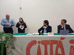 Catania, il sindaco affronta l'assemblea di Citt&agrave;insieme: Corso Martiri, lungomare, pedaggio per le auto semivuote