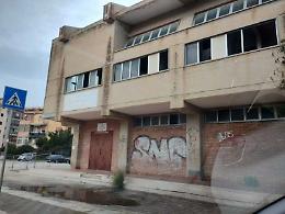 Usata, sedotta e abbandonata: la palestra Salvatore Cottone nel Rione Palme rischia l'oblio