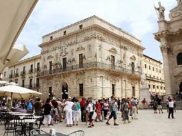 Ortigia soffocata dal turismo: sempre pi&ugrave; visitatori, sempre meno residenti