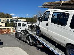 L&rsquo;abbandono di rifiuti incastra una famiglia: scattano le denunce