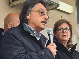 Il sindaco va con La Vardera, la giunta si spacca: l'assessora di Fratelli d'Italia resta, quelli di Forza Italia se ne vanno