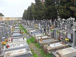 Cimitero, concessioni aumentate a dismisura: cittadini pronti ai ricorsi