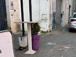 La rissa e gli spari: il panico fuori dal locale e il proiettile colpisce alla gamba 27enne