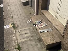 Basta carta per strada: scatta il divieto di volantinaggio