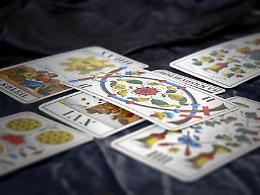 Chiamate alla cartomante dopo i blocchi dei conti e i problemi &ldquo;burocratici&rdquo;