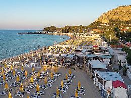 Mondello, l'esposto di Controcorrente alla Corte europea: &laquo;La spiaggia &egrave; in regime di monopolio, l'Italia rischia una condanna&raquo;