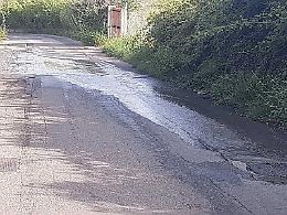 Liquami sulla strada per Masse San Nicola, la denuncia del consigliere Previti