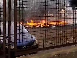Rogo distrugge contenitori per i rifiuti a San Cosmo