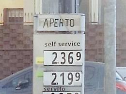 Carburanti alle stelle, il pieno &egrave; un miraggio. Federconsumatori: &laquo;Ridurre Iva e accise&raquo;